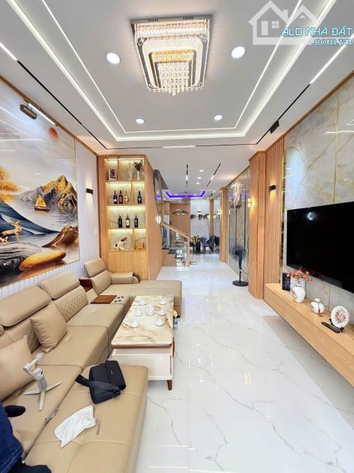 OTO đỗ cửa, nhà đẹp phố Đàm Quang Trung, Long Biên 45m2 x 6T Nhỉnh 8Tỷ còn thương lượng - 1