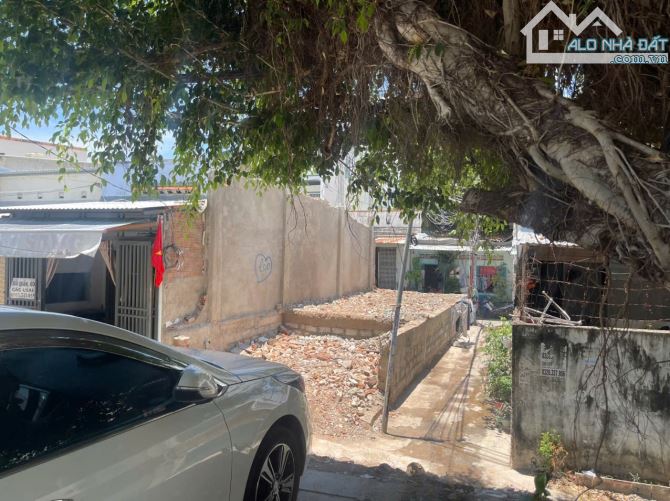 Bán lô đất ở đường Song Hào (B7) Phước Hải , Nha Trang. Giá 3 Tỷ 950tr - 1