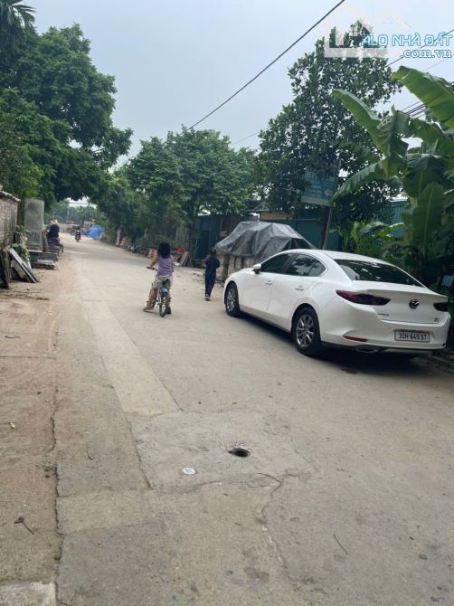 E chính chủ cần bán lô LƯƠNG QUY  THƯ LÂM ĐƯỜNG 2 XE TẢI TRÁNH - 1