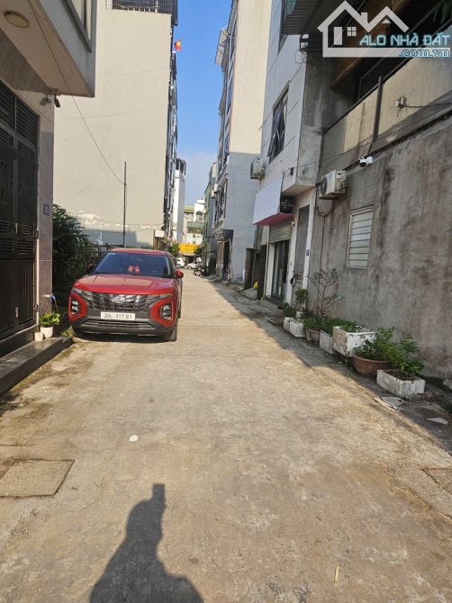 Bán đất 34m², 2 mặt đường, ô tô tránh trung tâm Thị trấn Trâu Quỳ GIA LÂM – Giá 5,5 tỷ - 1