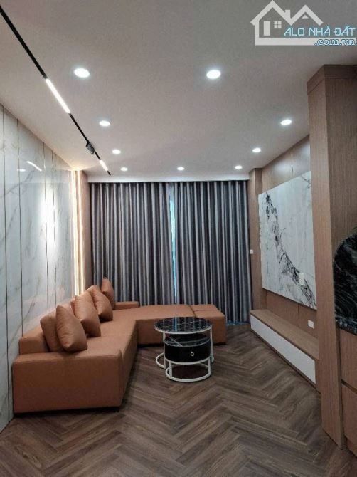🔥 SIÊU PHẨM !!! Nhà 5 tầng tại Bồ Đề – View chung cư, tận hưởng tiện ích hiện đại - 1
