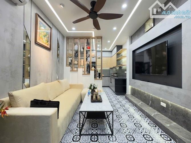 NHÀ MỚI ĐẸP 6 TẦNG KIÊN CỐ GẦN ĐH Y, TÔN THẤT TÙNG, ĐỐNG ĐA, VỊ TRÍ ĐẸP, NHỈNH 7 TỶ - 1