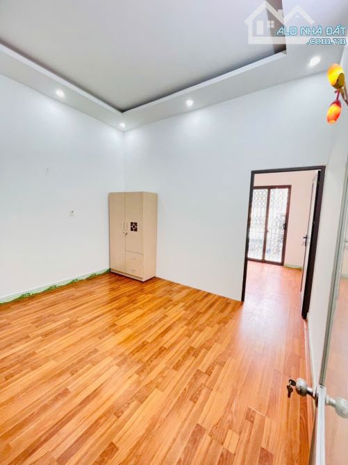 Bán nhà 3 tầng 1 tum sạch đẹp về ở luôn ngõ 229 Hàng Kênh - 1