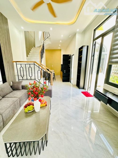 📌📌Làm việc trực tiếp!!! Bán nhà 3 tầng mới đẹp kiệt Nguyễn Mộng Tuân 🌺 - 1