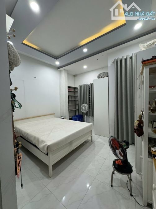 Nhà đẹp 2 tầng gần công viên Gia Định - ngang lớn 4.5m - nhỉnh 5 tỷ - 1