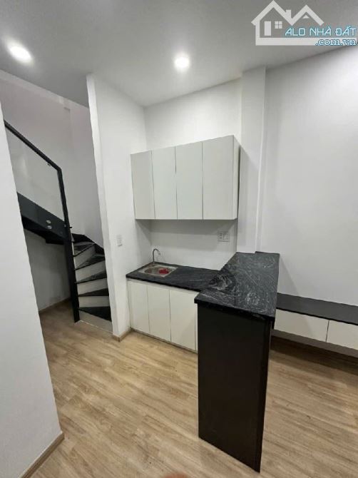 Bán nhà hẻm 1041 Trần Xuân Soạn P Tân Hưng Quận 7. 18m2 - 1