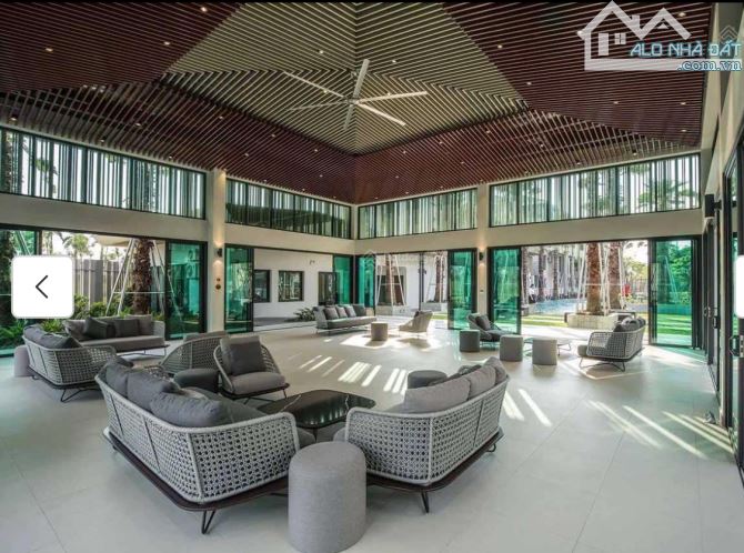 CẦN BÁN GẤP CĂN BIỆT THỰ LIỀN KỀ 120m PARK CITY - 1