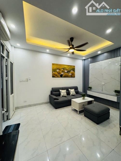Bán căn nhà Phố Trương Định 26m 4 t full nội thất đẹp gần phố chỉ việc về ở giá 5.95 tỷ - 1