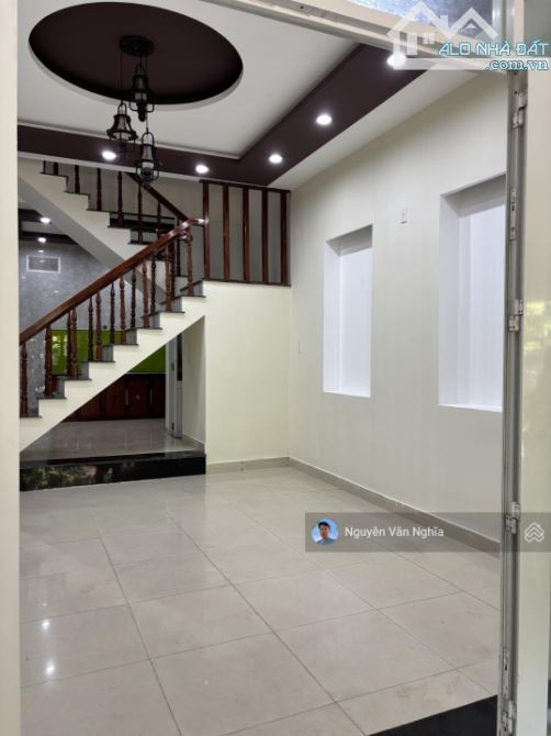 GẤP !! NHÀ 3 TẦNG 3 MÊ KIÊN CỐ, ĐẦU K Ô TÔ ÔNG ÍCH ĐƯỜNG, 4M, CÓ LÊ, 3PN, BAN CÔNG, GIÁ - 1