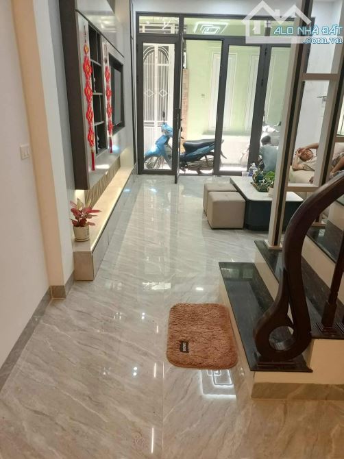 Bán nhà 4 tầng Xuân Thuỷ, Cầu Giấy, khu sầm uất phát triển, thuận tiện đi lại - 1