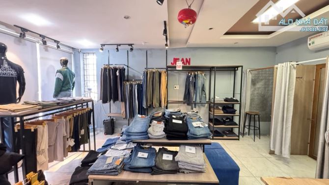 CĂN GÓC VỊ TRÍ VÀNG KINH DOANH LÊ DUẪN - 1