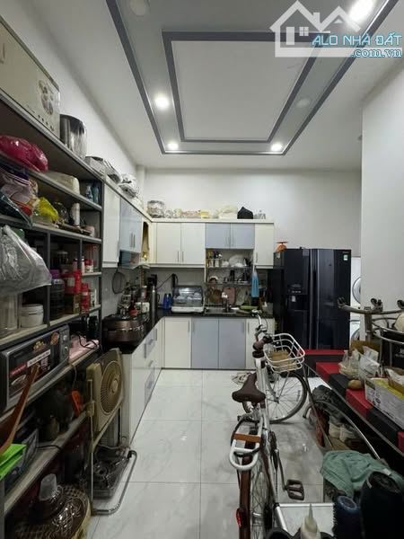 NHÀ ĐẸP PHẠM VĂN ĐỒNG - 46M2 - 2TA62NG - CHỈ 5.X TỶ - HẺM XE HƠI - 10