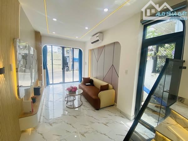 NHÀ ĐẸP CHỢ GÒ VẤP - 2 TẦNG - MẶT TIỀN KD - XE HƠI QUAY ĐẦU THÔNG - NGUYỄN VĂN NGHI . - 1