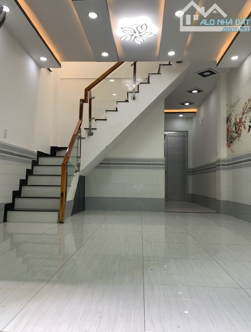 Nhà Q8 P6 mới + đẹp vào ở ngay - 4 x 10 - SHR - gần cầu Nhị Thiên Đường - Chỉ 4T6. - 1