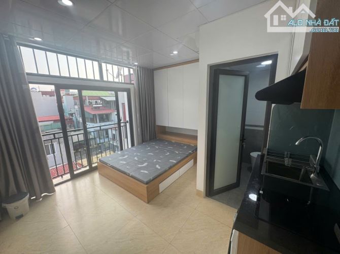 Cho Thuê CCMN 1194 Chùa Láng Đống Đa 30m2 Studio Ban Công Giặt Riêng Thang Máy Ô Tô Đỗ Cửa - 1