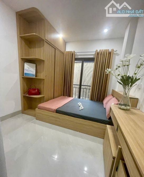 Cho Thuê CCMN 165 Khương Thượng Đống Đa 25m2 Studio Ban Công Giặt Riêng Thang Máy Nuôi Pet - 1