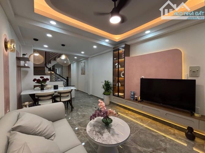 Bán Nhà Phú Nhuận - 5 Tầng - Sát Khu Phan Xích Long - Full Nội Thất - Chỉ 7.x Tỷ TL - 1