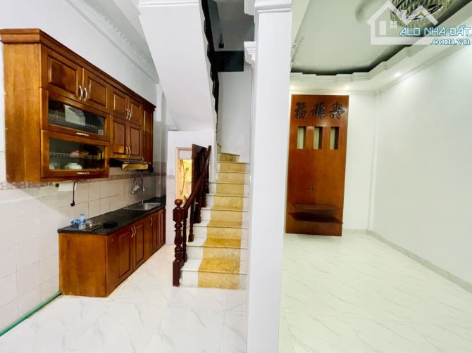 Nhà Đẹp Phố Hào Nam -4 Tầng 4 Phòng Ngủ -full Công Năng -Ô tô cách 30 m - 1