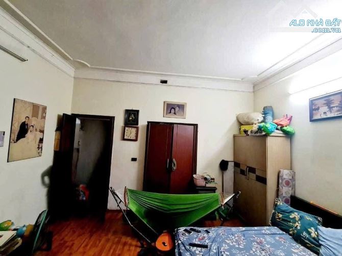 Nhỉnh 7 tỷ, nhà Nguyễn Trãi 41m2, MT rộng 5m, cách mặt phố 15m2, ngõ thoáng xe ba gác qua - 1