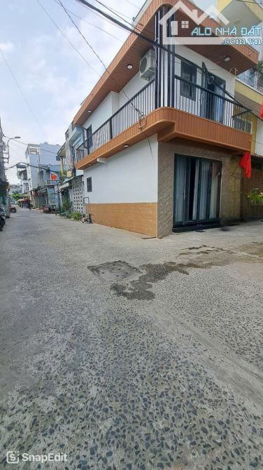 Nhà 2 tầng, căn góc, xe hơi đỗ trước cửa, đường Nguyễn Văn Quá, 4x8m, giá nhỉnh 3 tỷ. - 1