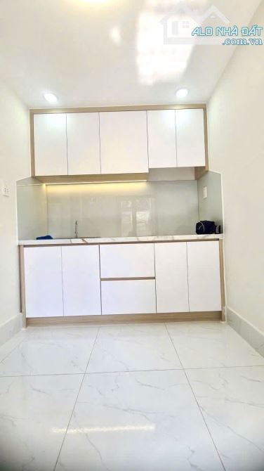 NHÀ NHỎ XINH có SHR Q8 – 2PN – NGAY CHÂN CẦU CHÀ VÀ – ĐANG CHO THUÊ - GIÁ CHỈ 1.35T - 1