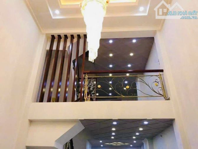 Bán gấp siêu phẩm nhà 5 tầng - Có Gara ô tô 7 chỗ - Hẻm 6m P.2 Nơ Trang Long - Nhỉnh 9 Tỷ - 1
