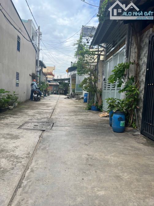 BÌNH TÂN K.Ế TÂN PHÚ- 136M2 (8X17)- MỘT CĂN NHÀ CẤP 4 ,TRỆT, LẦU- LÔ ĐẤT TRỐNG, Ô TÔ ĐỔ CỬ - 1