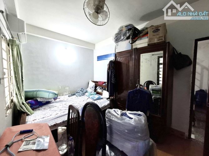 Nhỉnh 4 tỷ mua được nhà 4T, ngang 4.2 gần Hoàng Hoa Thám, nhà ga T3 sân bay - 1