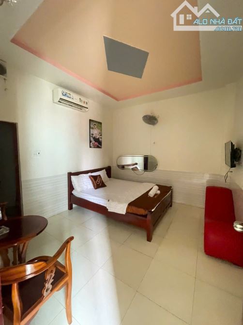 Bán khách sạn 1T2L 5x30m hoàn công, đường NA7 KDC Việt Sing p. Thuận Giao, thu 30tr/th - 12