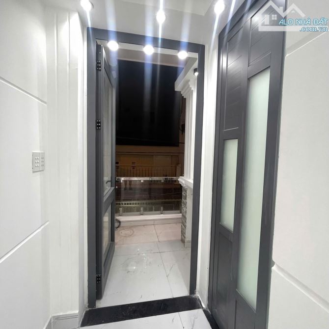 Nhà đẹp HXH Nguyễn Thị Nhỏ, 61m2, 2 tầng, chỉ 9.5 tỷ TL, ở ngay - 12