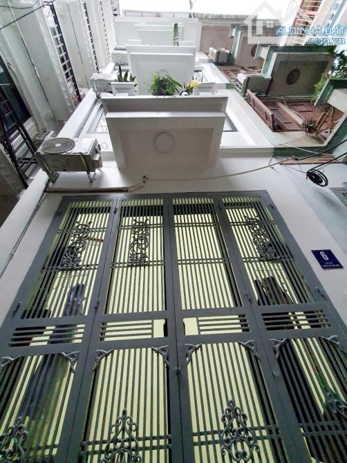 Bán nhà khu vực hồ tùng mậu - nhà đẹp - lô góc - 12