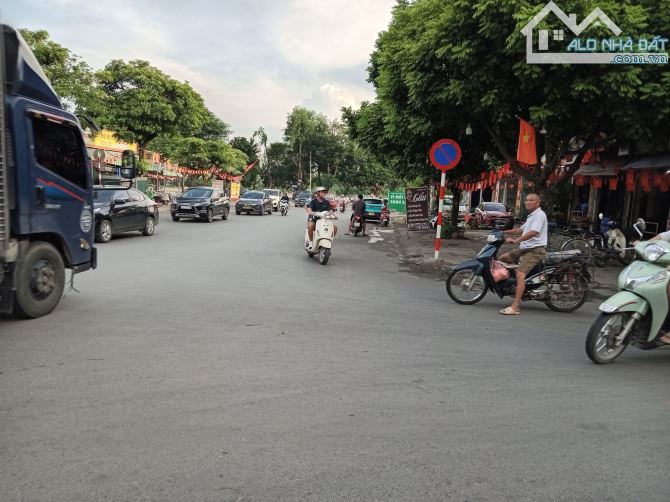 Bán nhà mặt đường Nguyễn Cảnh Dị 450m2 - Mặt tiền 22m - view hồ Linh Đàm - Giá 145 Tỷ - 2