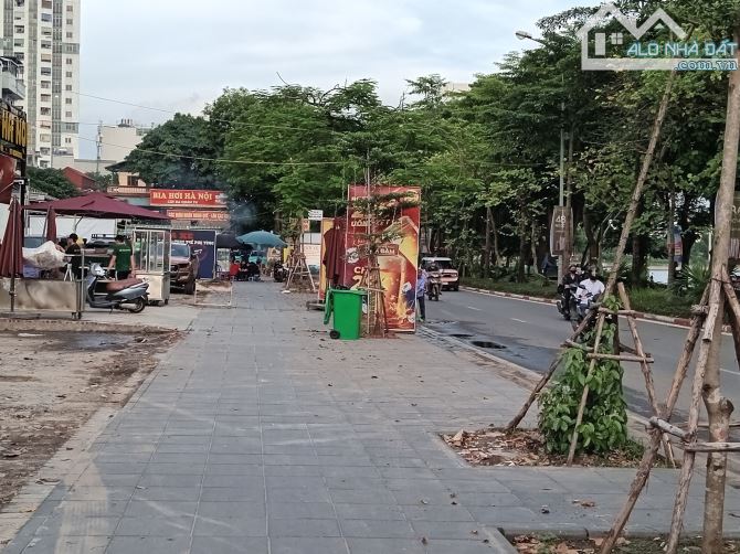 Chủ vay Bank 200 tỷ - Siêu phẩm mặt phố Nguyễn Hữu Thọ: 520m2, mặt tiền 25m - Giá 390 Tỷ