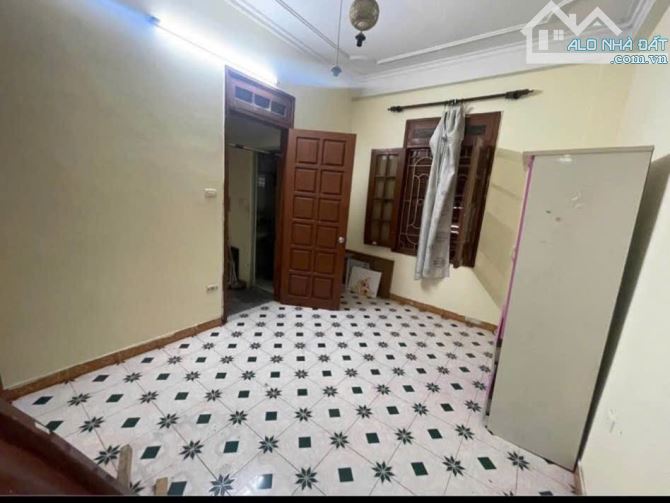Bán nhà Hoàng Hoa Thám, Hơn 5 tỷ, DT 25m, 4 tầng, mặt tiền 4.6m, ngõ nông gần phố - 2