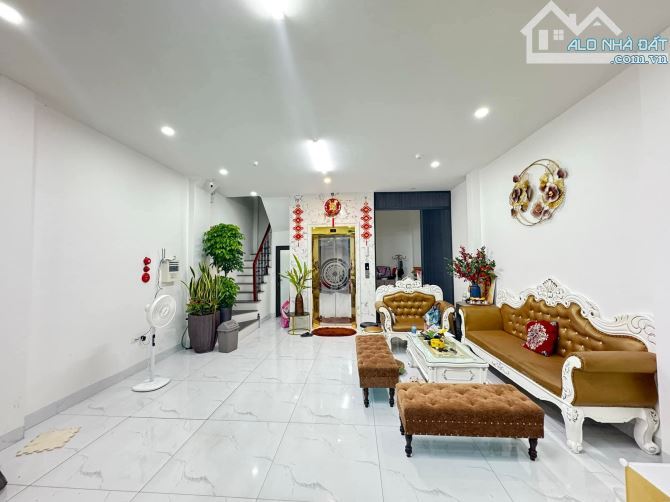 7 tầng thang máy full nội thất, ngõ thông 20m ra Phố Tứ Liên, Apartment, 52m2. Giá 17.2 tỷ - 2
