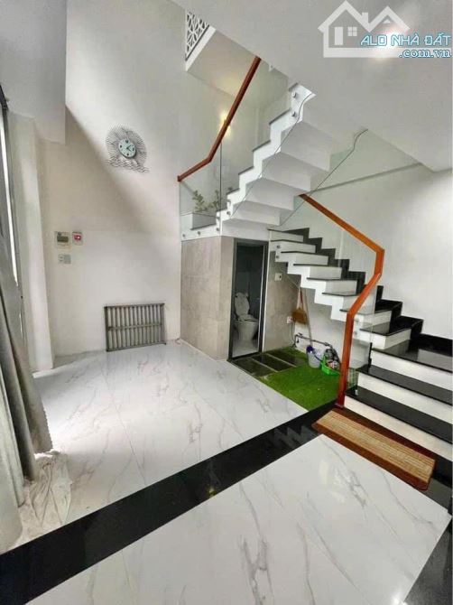 CHO THUÊ NHÀ 4 TẦNG KIỆT Ô TÔ NGUYỄN HỮU THỌ GẦN SÂN BAY - 2