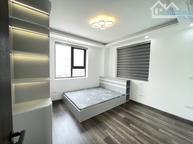 Bán căn hộ 84m2- 3 ngủ Cầu Giấy – Full nội thất – Sổ đỏ chính chủ. Giá 7 tỷ - 2