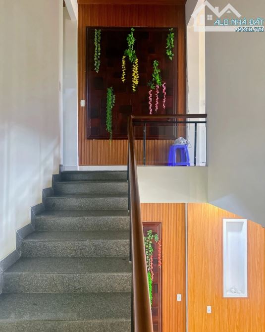 CỰC HIẾM _ BÁN NHÀ MẶT TIỀN  2 TẦNG NGUYỄN QUÝ ĐỨC _ 99M² [ NgAnG 5.5 m ] 3pn _ GIÁ: 6.2 - 2