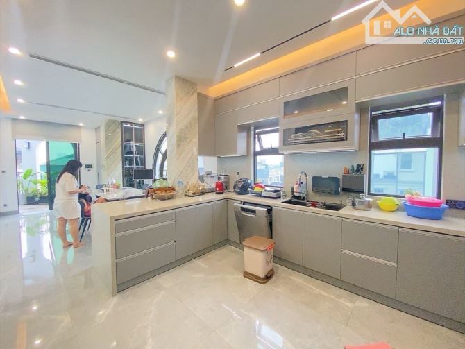 CỰC PHẨM KIM GIANG 45M2*4T DÂN XÂY, GẦN PHỐ Ở NGAY PHÂN LÔ Ô TÔ ĐỖ, KINH DOANH TỐT CHỈ 1TỶ - 2