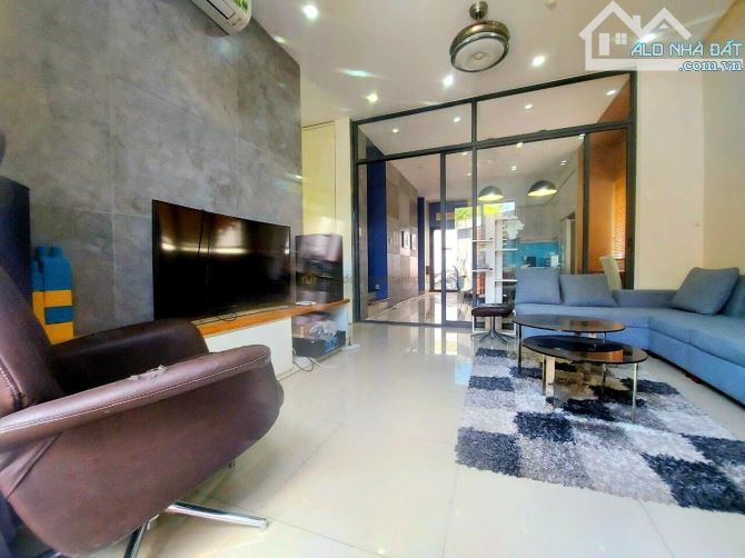 32 tỷ TL, Nhà góc 2 mặt tiền P. An Phú đường 16m 4 Tầng dt 110m2 đang cho thuê 45tr/th - 2