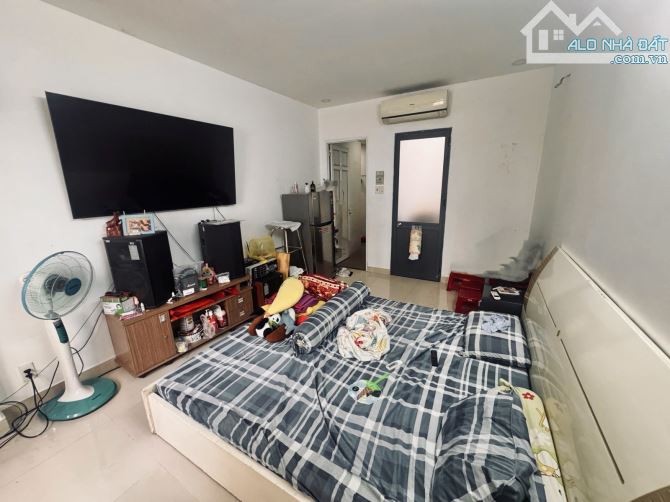 😍🏘️ HẺM THÔNG -HOÀNG SA- Q1 - NỞ HẬU - 3TẦNG ĐÚC - CHỈ 5.7TỶ-GẦN MẶT TIỀN. - 2