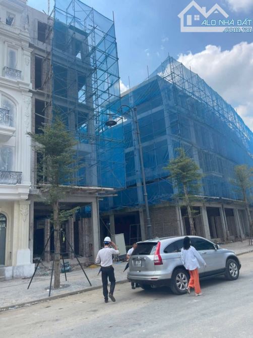 📣💁‍♀️CƠ HỘI ĐẦU TƯ HIẾM, CHỈ ~51tr/ 1m2 – SỞ HỮU CĂN LIỀN KỀ  TÂY THĂNG LONG 241 m2 FULL - 2