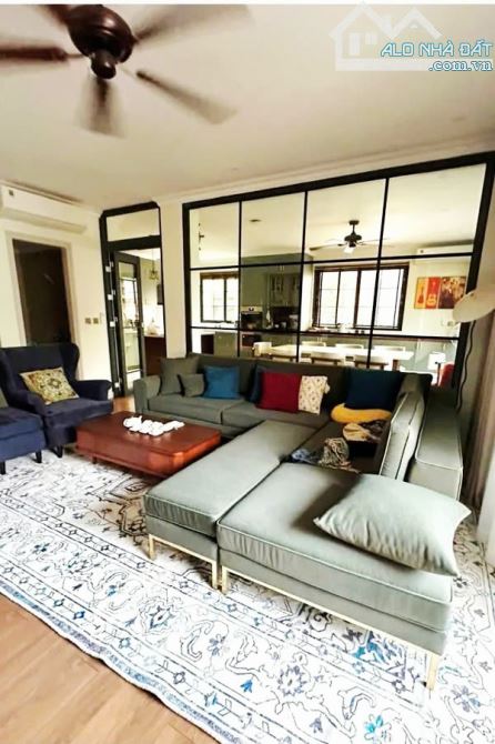 SIÊU PHẨM LÔ GÓC PHẠM VĂN ĐỒNG - MẶT TIỀN 10M, GARA Ô TÔ, THANG MÁY - ĐẲNG CẤP - 2