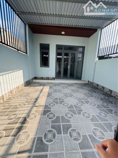 Nhà đẹp bán gấp nhà ở Thái Mỹ-Củ Chi. DT 126m2, giá 980triệu. SHR. - 2