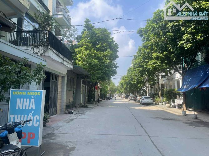 Bán đất Đại Mỗ mặt tiền siêu lớn, sổ 70m2 Vuông vắn, Ô TÔ vào nhà sổ đỏ  chính chủ - 2