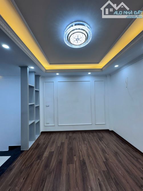 Bán nhà Yên Kiện Ngọc Hồi.  DT 40mx4,5T. Nhà tuyệt đẹp - 2