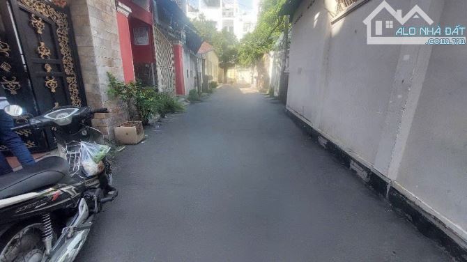 Quận Bình Thạnh-Nhà đẹp-Hẻm ô tô 5M-Giáp Q1-Hoàng Hoa Thám-P6-78m2-4,5x18-3tầng-3PN - 2