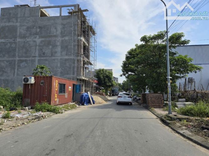Bán lô góc Bồ Sơn 4, dt 109m2, mt 7.4m, ĐN ĐB giá 17.5 tỷ - 2