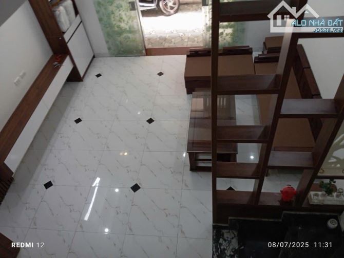 BÁN NHÀ PHỐ THẠCH BÀN LONG BIÊN 5.2 TỶ 35m MT 4m  5 TẦNG Ô TÔ KINH DOANH SÁT TRƯỜNG CẤP 1 - 2