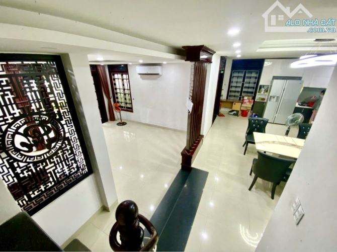 SỤP HẦM - BÁN BIỆT THỰ 3 TẦNG, DT 200M2 - MẶT TIỀN PHAN VĂN TRỊ, CẨM LỆ - CHỈ 13.9 TỶ - 2